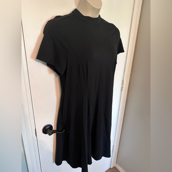 Torrid Black Ponte Mock Neck Fluted Mini Dress Size 2 #1811 - Picture 2 of 11